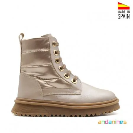 botas doradas niña