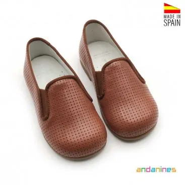Calzado infantil marrón