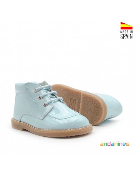 Botines azul celeste niño