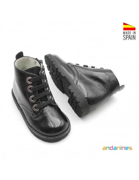 Botines negros niña cordones