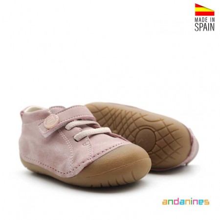 Calzado rosa empolvado respetuoso