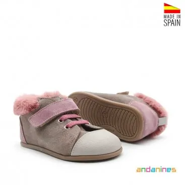 Botines con velcro y cordones