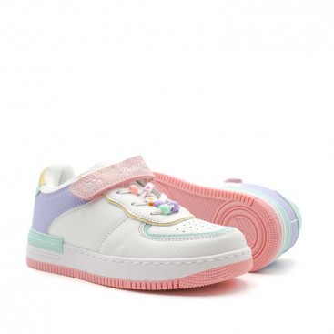 zapatillas con adornos