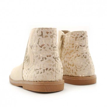 botines dorados para niñas​