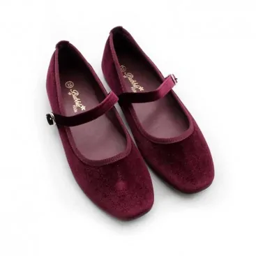 mercedita burdeos niña