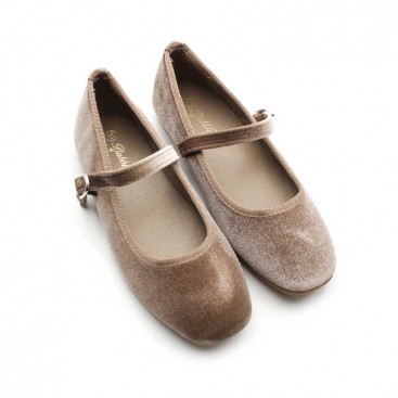 merceditas de terciopelo​