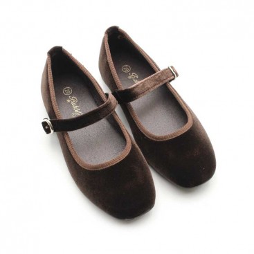zapato terciopelo marrón niña