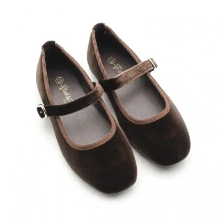 zapato terciopelo marrón niña