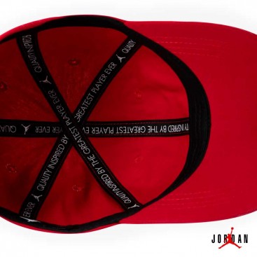 gorra roja jumpman