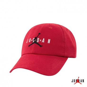 gorra jordan con logo