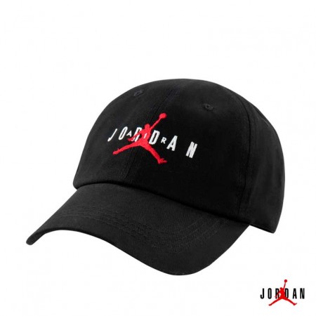 gorra negra jordan