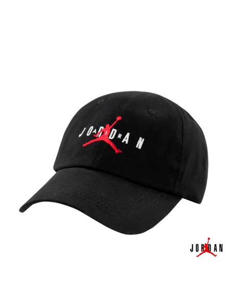 gorra negra jordan