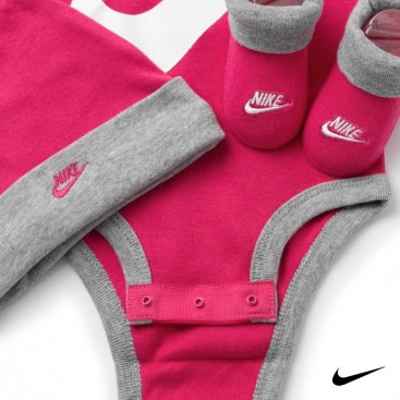Pack recién nacido Nike rosa
