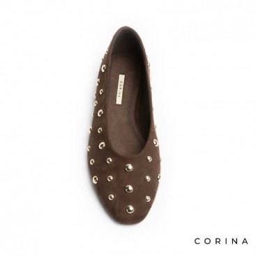 Merceditas con tachuelas