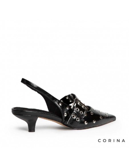 Zapatos negros con punta fina