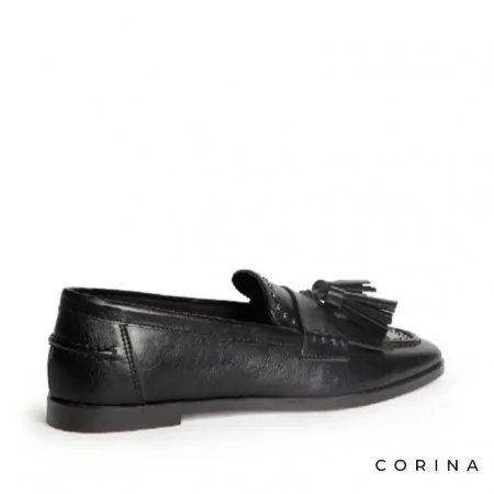 Mocasin negro con borlas
