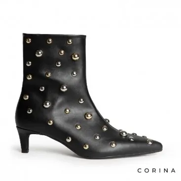 Botines Negros con Tachuelas