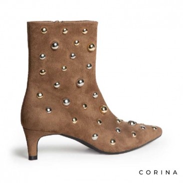 Botines con Tachuelas y tacón