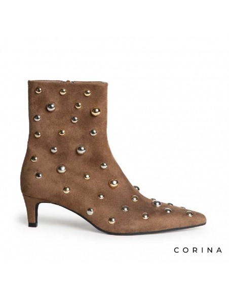 botines tacon tachas​