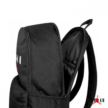 Mochila deportiva negra