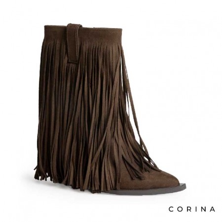 botas marrones flecos​