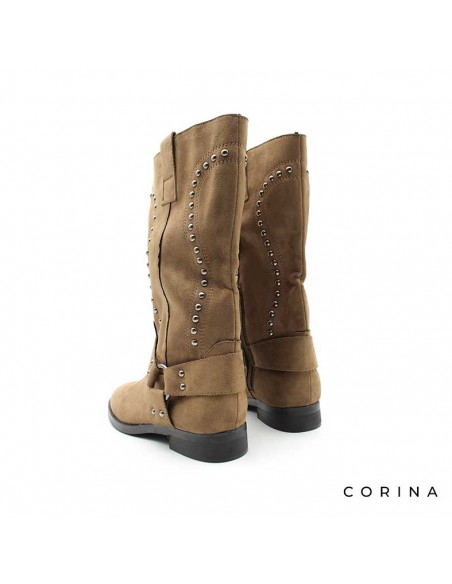 botas biker con tachuelas​