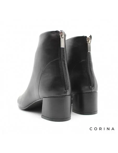 botin negro tacon cuadrado​