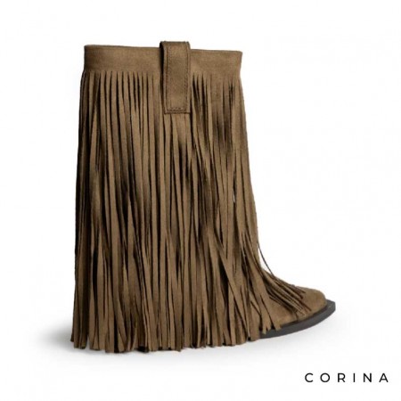 Botas camel con flecos largos