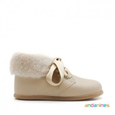 Botines con lazo y pelo