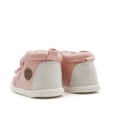 botas respetuosas bebé niña​