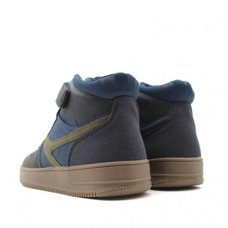 bota niño invierno​