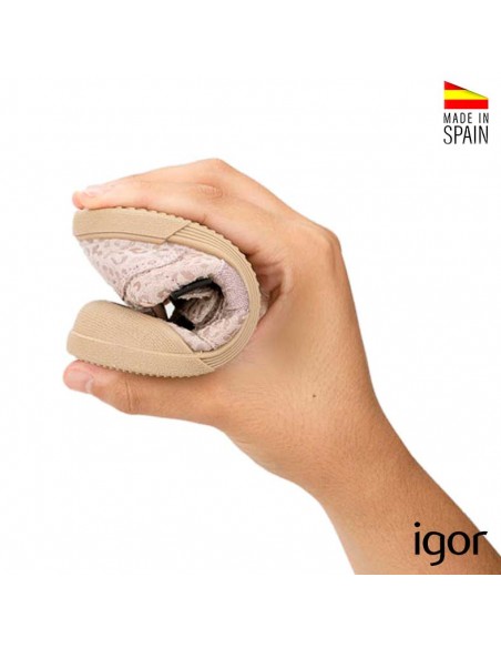 tennis igor barefoot​