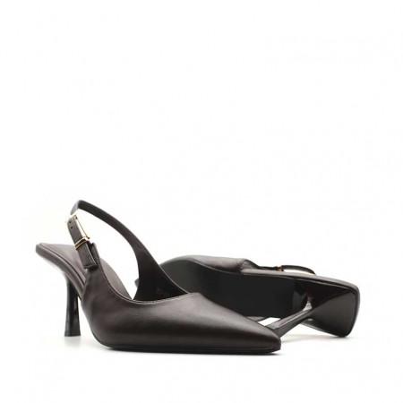 zapato marron tacon​