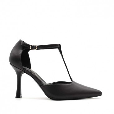 zapatos negros tacon​