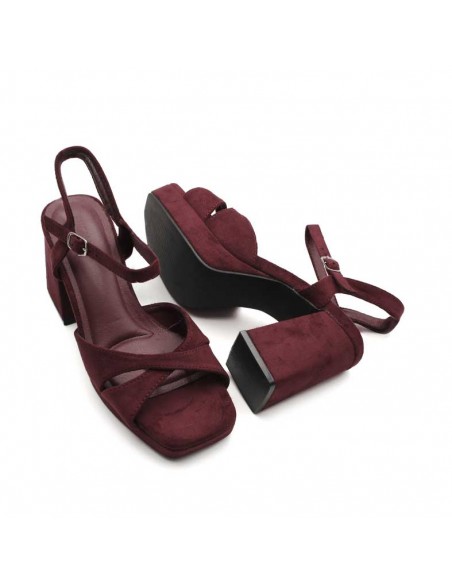 sandalias tacón burdeos​