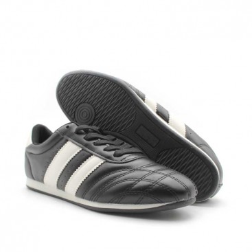 zapatillas negras mujer urbanas​