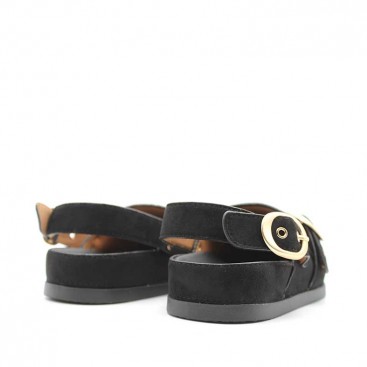 zuecos con hebilla trasera mujer​