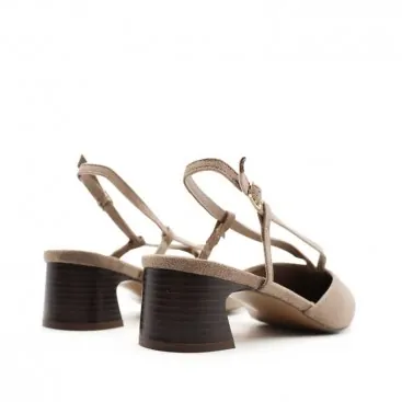 zapatos destalonados oficina