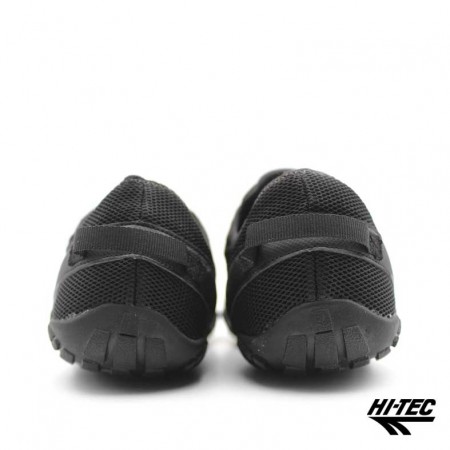 esccarpines barefoot