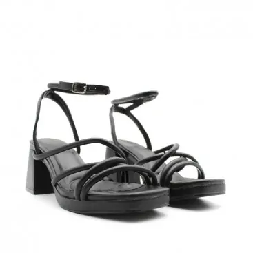 sandalias mujer tacon negras​
