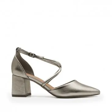 zapatos de tacón medio elegantes​