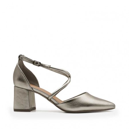 zapatos de tacón medio elegantes​