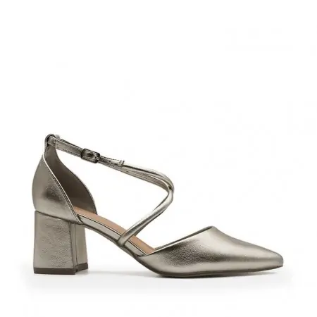 zapatos de tacón medio elegantes​