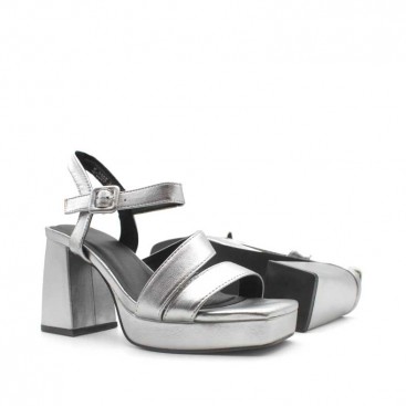 sandalias plataforma y tacon