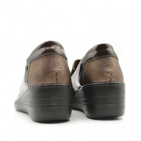 Mocasines charol cuña