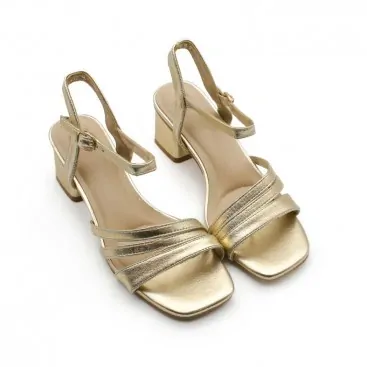 sandalias doradas bajas