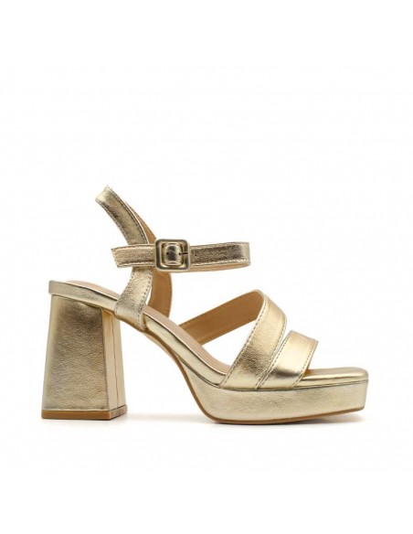 sandalia dorada plataforma