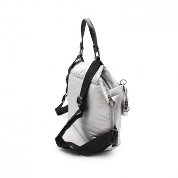 mochila plateada mujer