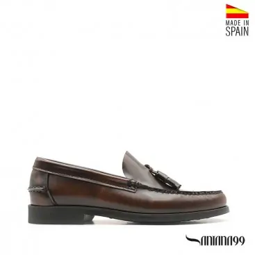 Castellanos con borlas hombre