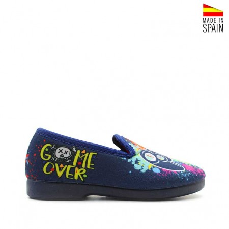 Zapatillas cerradas niño con dibujos de consola y diseño multicolor